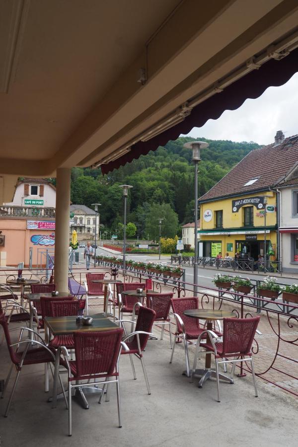 Hotel Des Voyageurs Pont-de-Roide Exterior foto